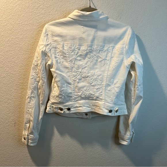 Women’s Pilcro & the letterpress white denim floral embroidered cropped jacket - Picture 7 of 7